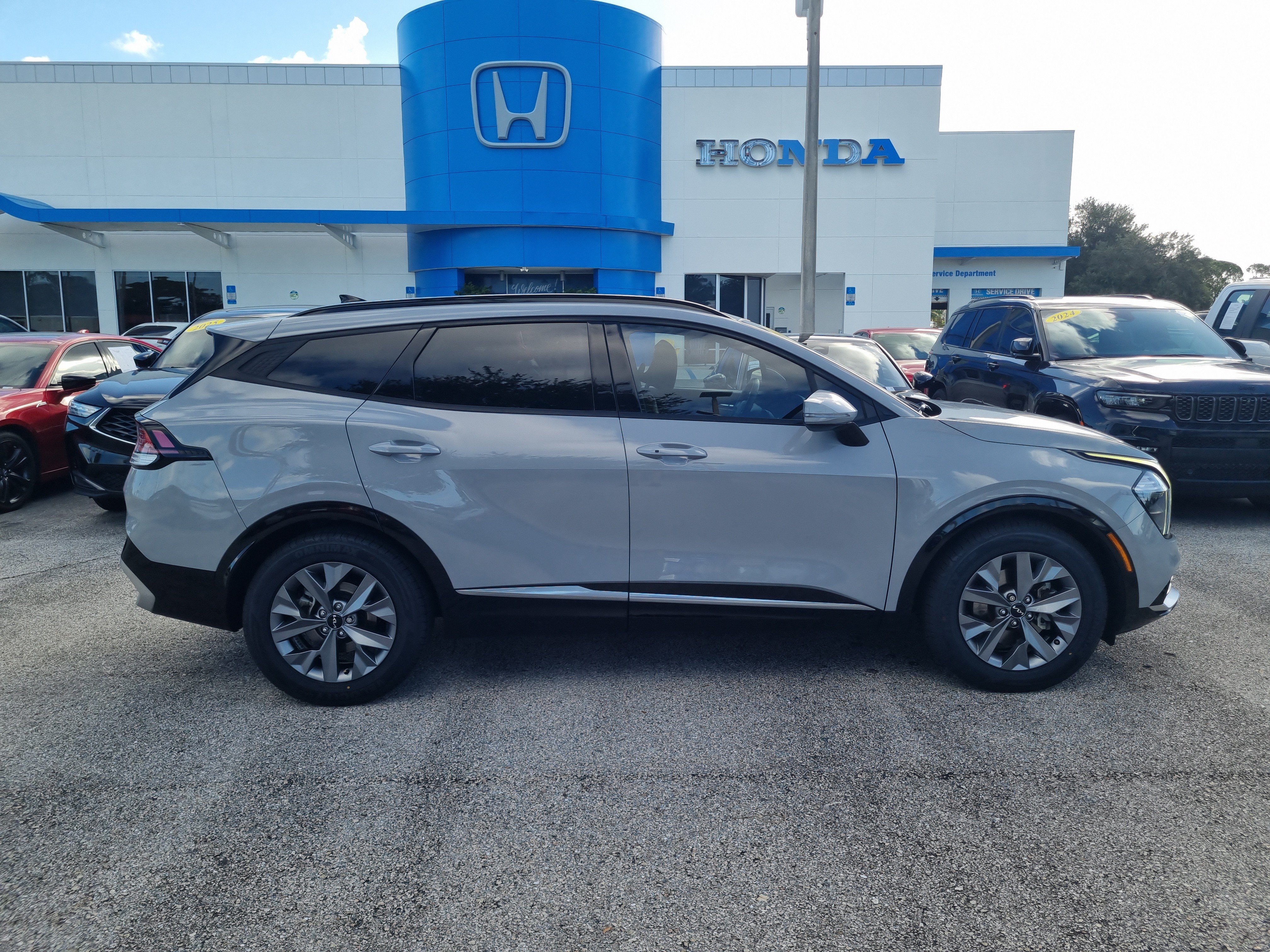Used 2023 Kia Sportage SX FWD image 8