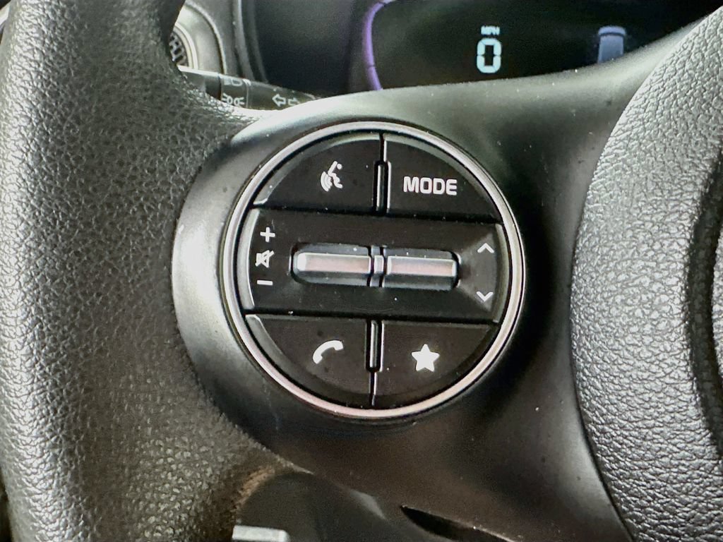 Used 2023 Kia Soul LX FWD image 24