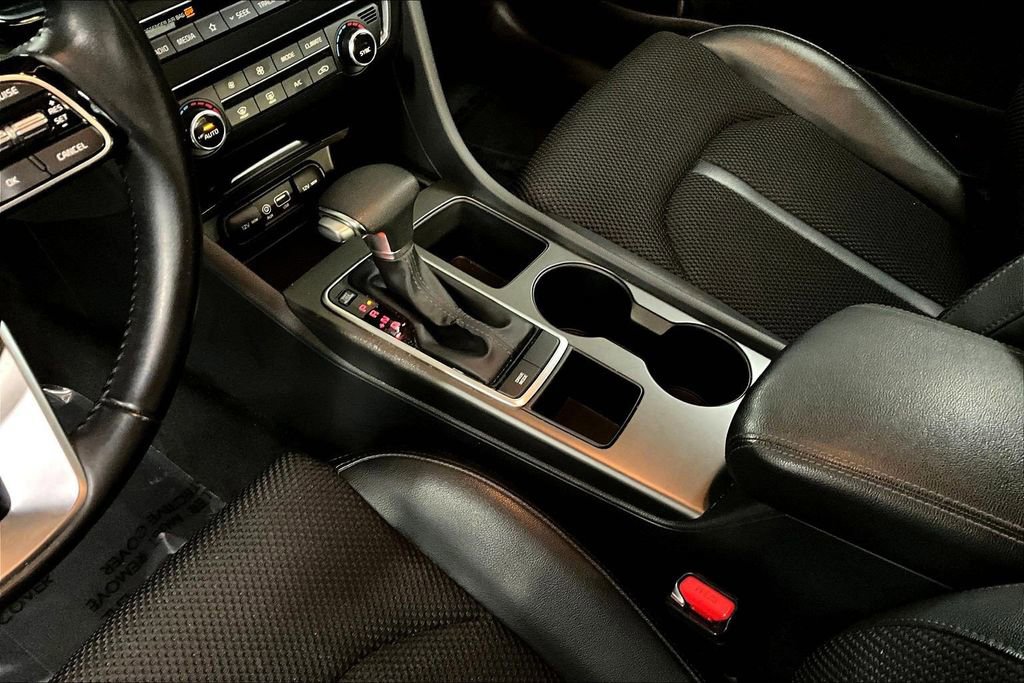 Used 2019 Kia Optima S image 17