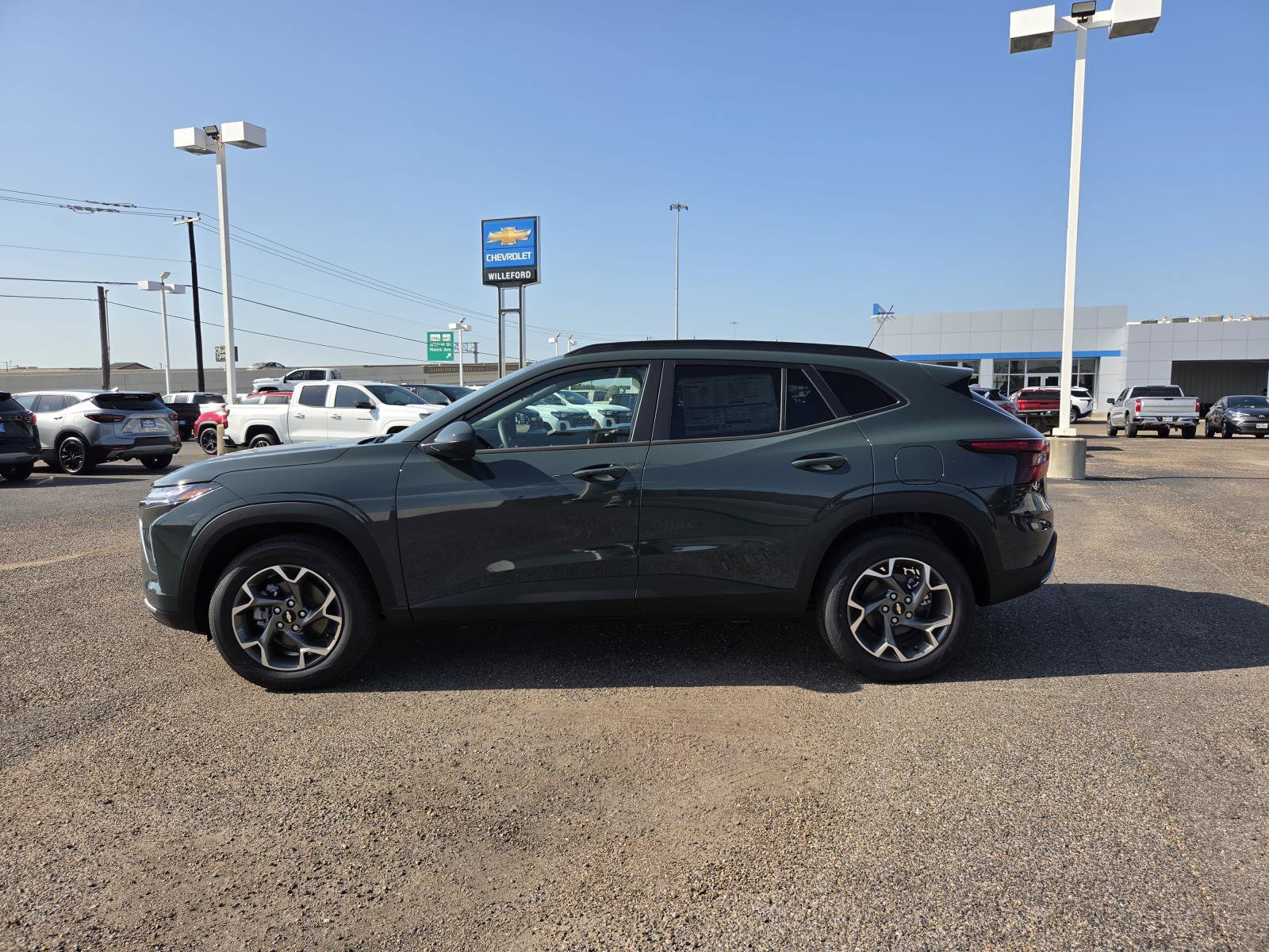 New 2026 Chevrolet Trax LT FWD image 2