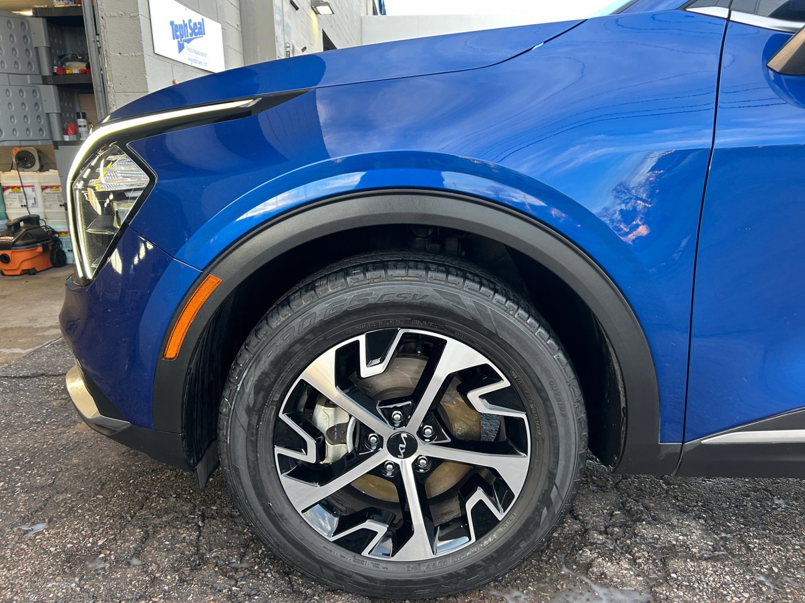 Used 2023 Kia Sportage EX image 11