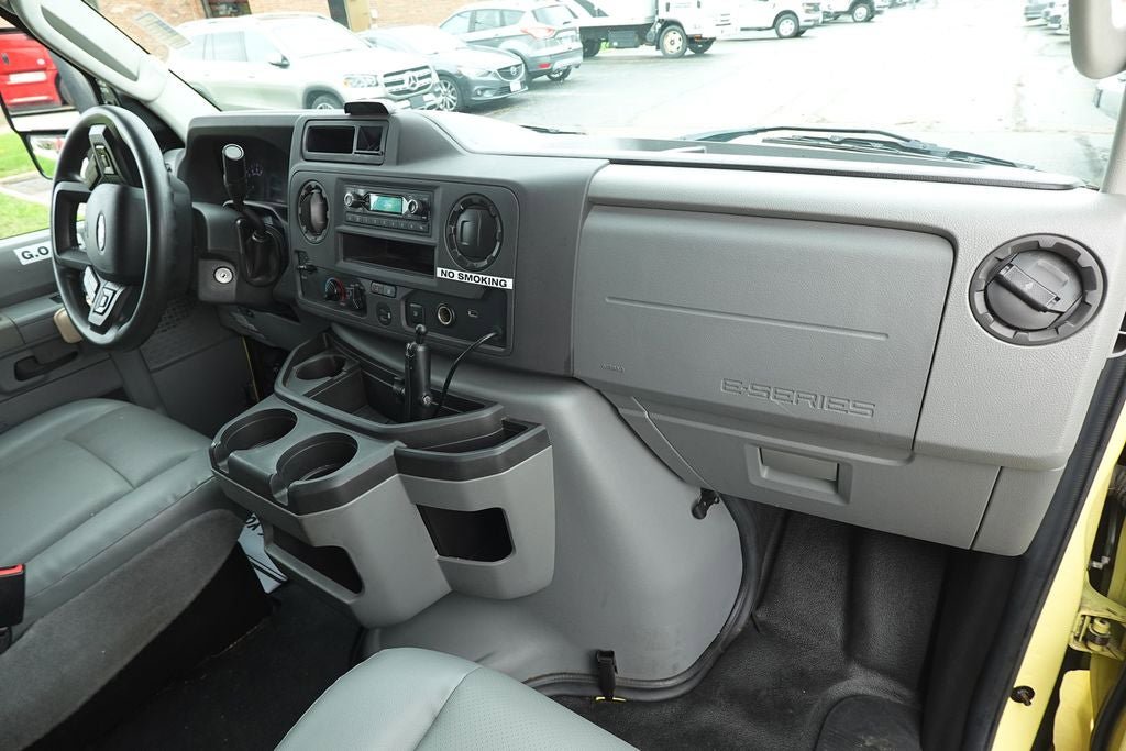 Used 2021 Ford E-450 and Econoline 450 Super Duty RWD image 23