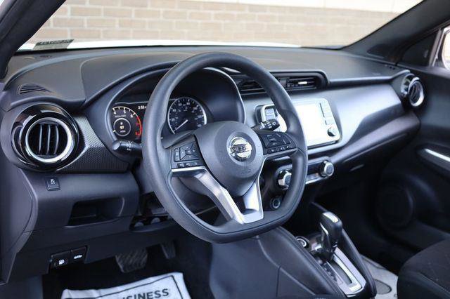 Used 2019 Nissan Kicks SV FWD image 14