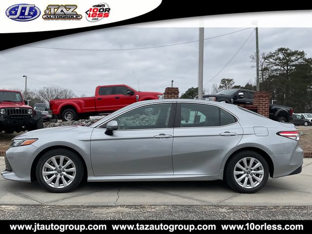 Used 2019 Toyota Camry LE FWD image 4