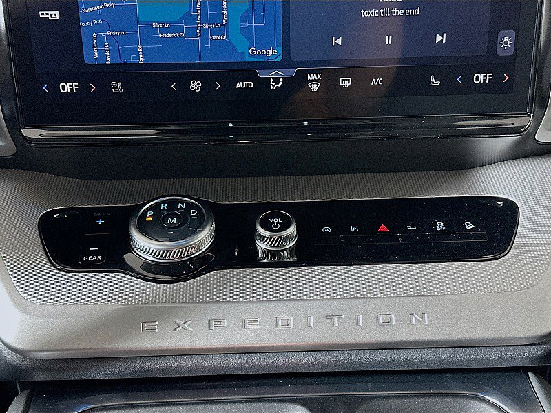New 2025 Ford Expedition Active image 18