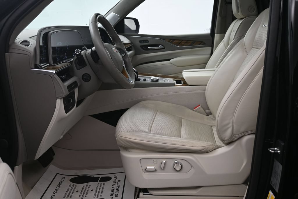 Certified 2021 Cadillac Escalade Premium Luxury Platinum AWD/4WD image 10