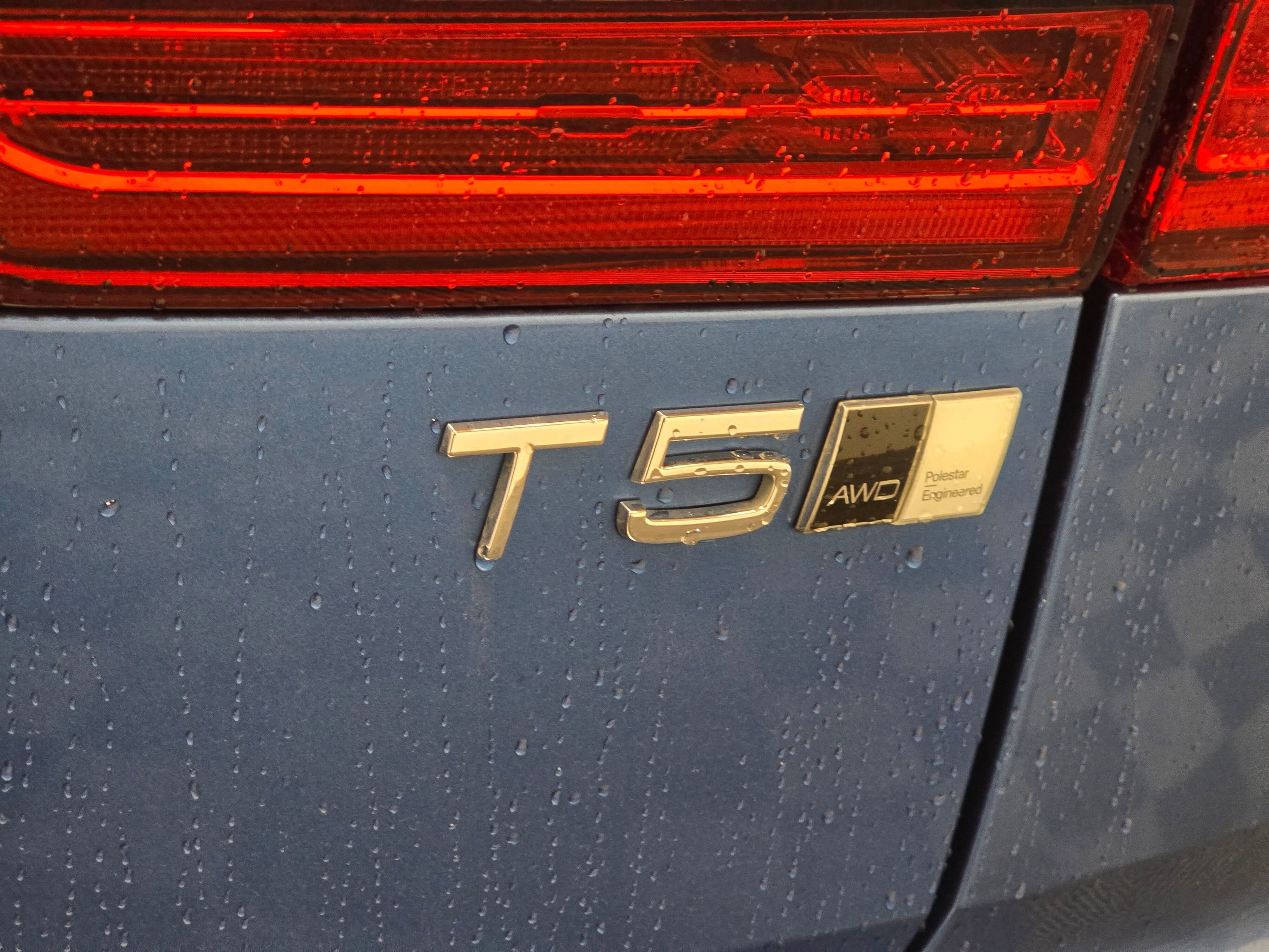 Used 2021 Volvo XC60 T5 R-Design w/ Protection Package Premier image 35