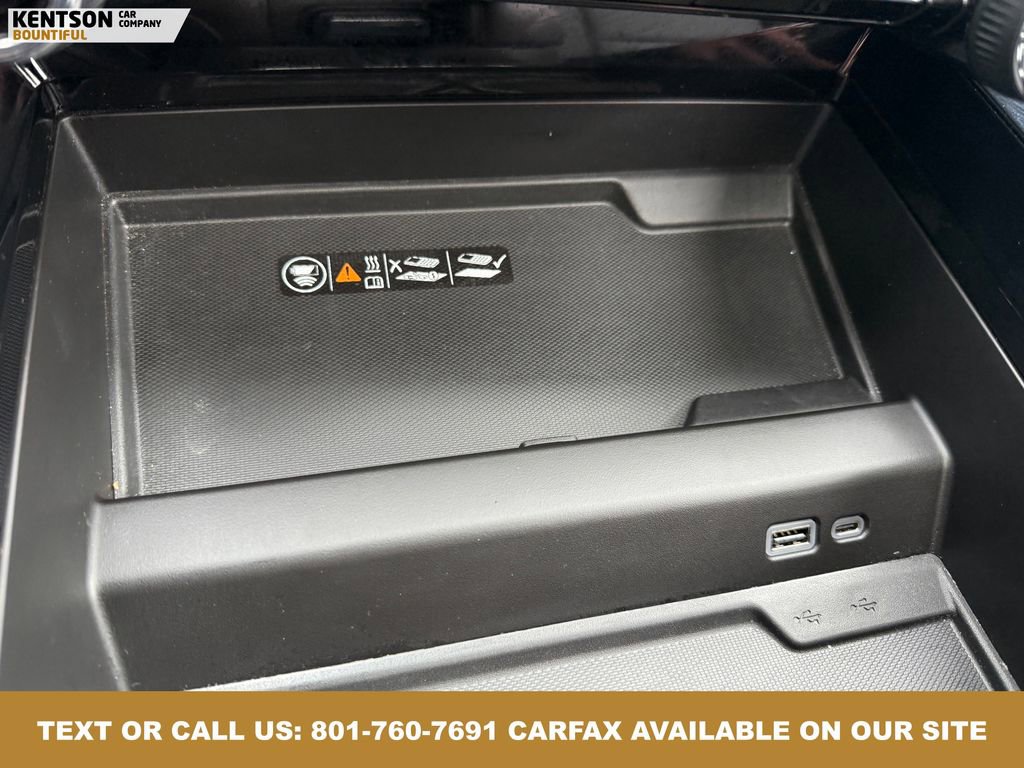 Used 2025 Chevrolet Suburban RST image 27