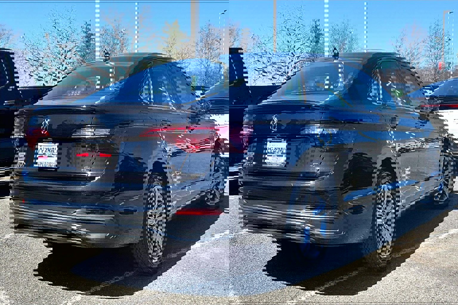 Used 2024 Volkswagen Jetta SE image 11