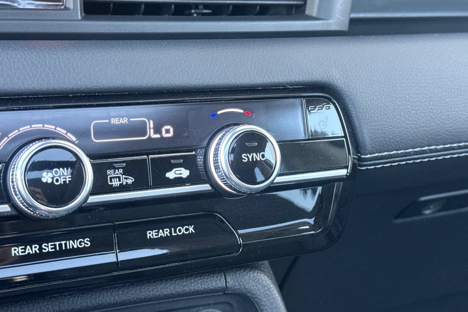 Used 2024 Honda Pilot Touring image 29