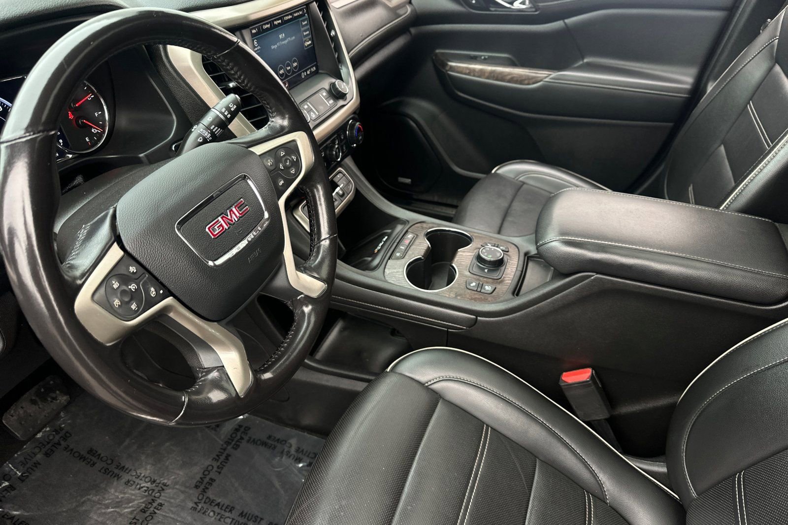 Used 2021 GMC Acadia Denali w/ Denali Technology Package AWD/4WD image 10