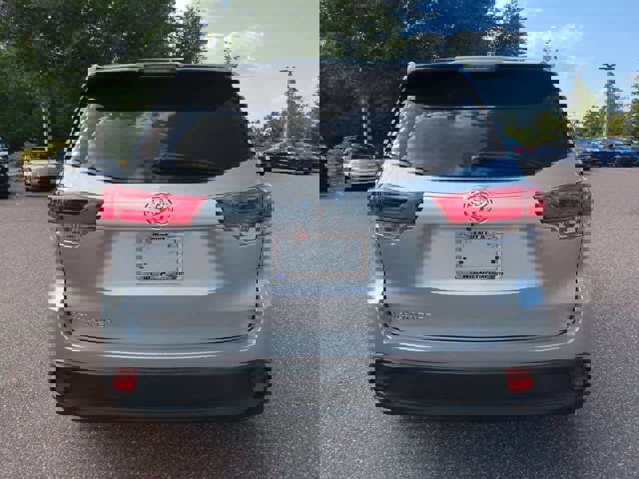 Certified 2018 Toyota Highlander LE FWD image 5