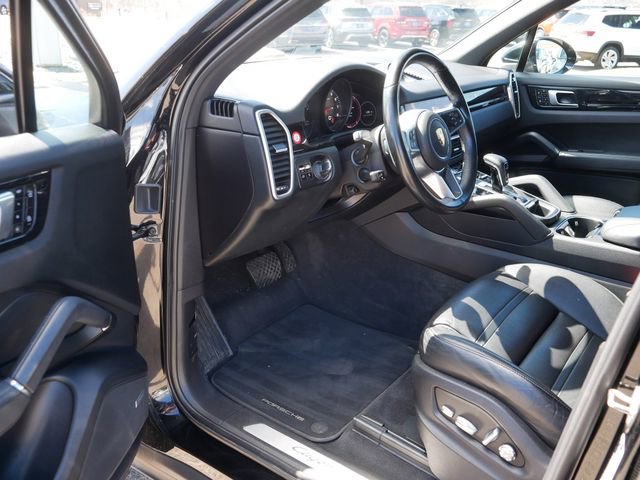 Used 2020 Porsche Cayenne image 12
