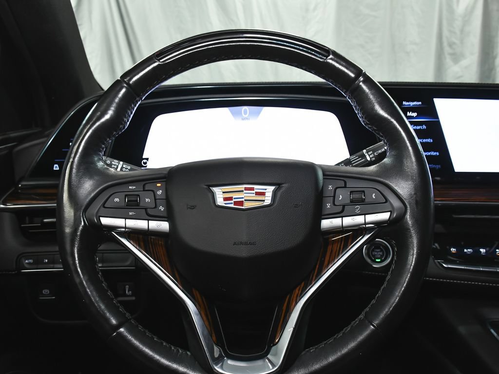 Used 2023 Cadillac Escalade Premium Luxury AWD/4WD image 32