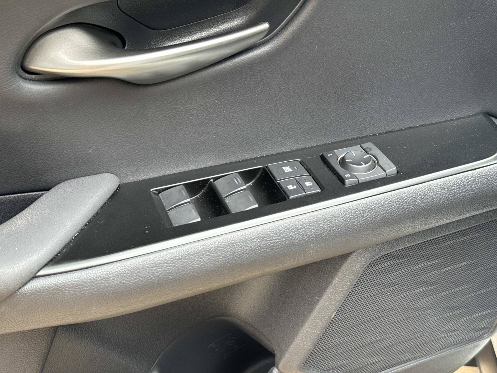 Used 2022 Lexus UX 250h w/ Accessory Package (Z2) AWD/4WD image 12