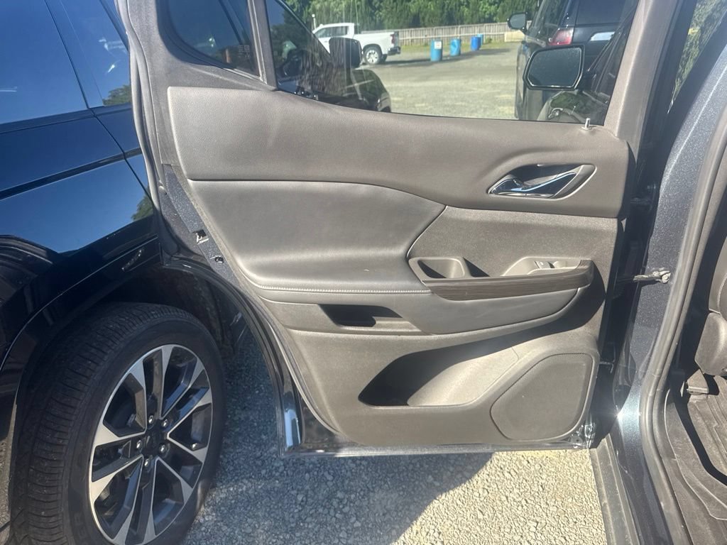 Used 2019 GMC Acadia SLT w/ Black Edition AWD/4WD image 23