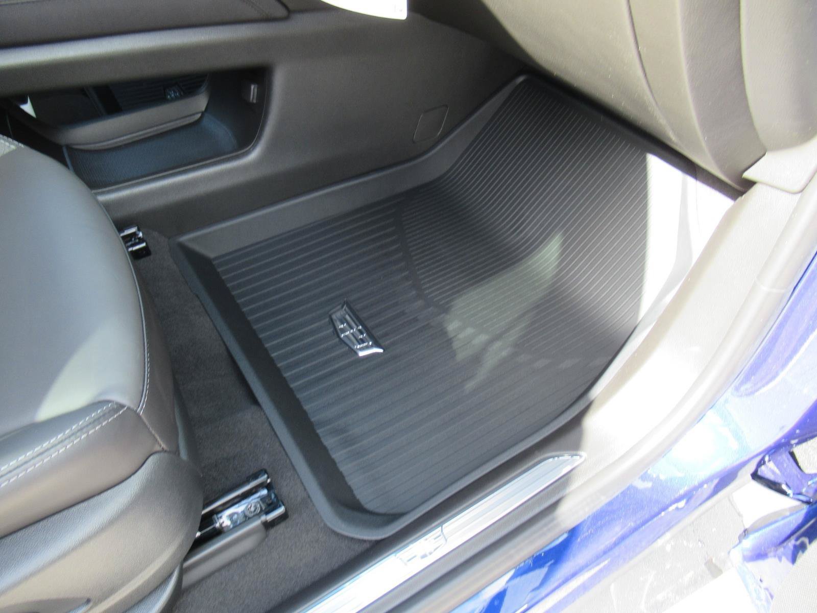 New 2026 Cadillac XT5 Sportv w/ LPO, Floor Liner Package AWD/4WD image 29