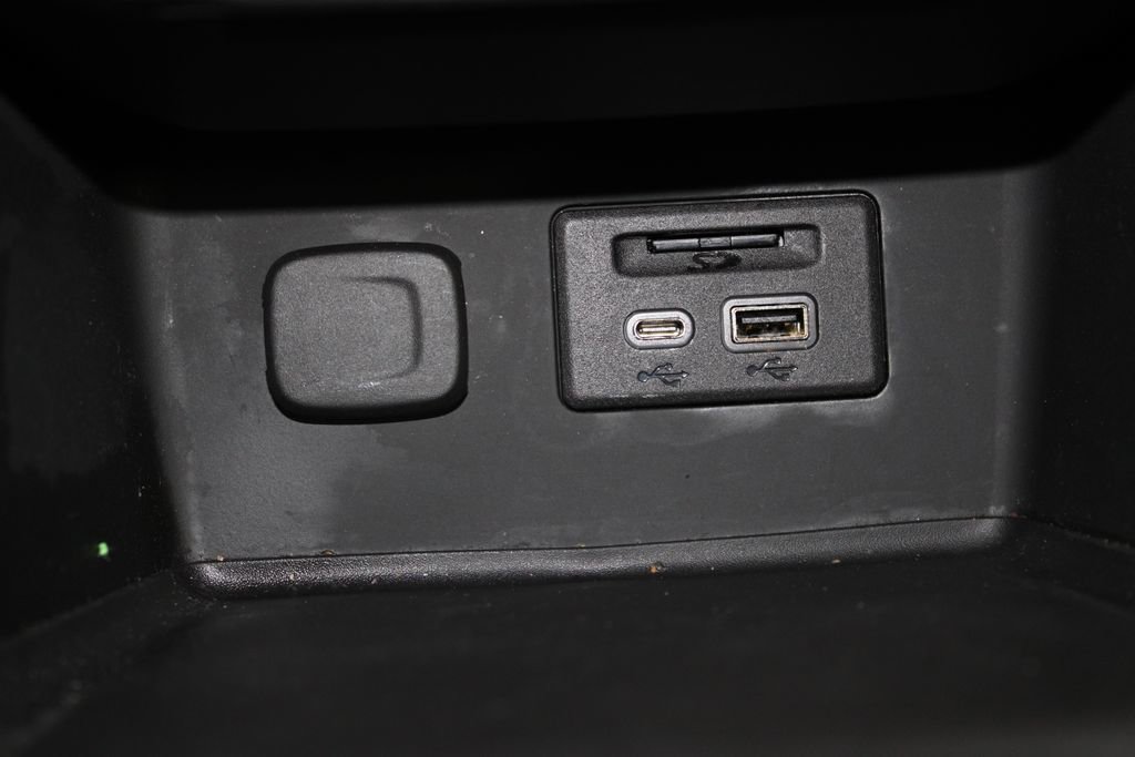 Used 2023 GMC Acadia AT4 w/ Preferred Package image 50