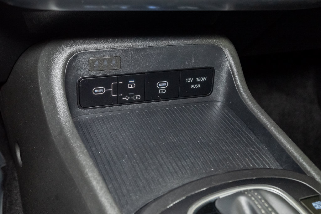 Used 2025 Hyundai Kona SEL FWD image 18
