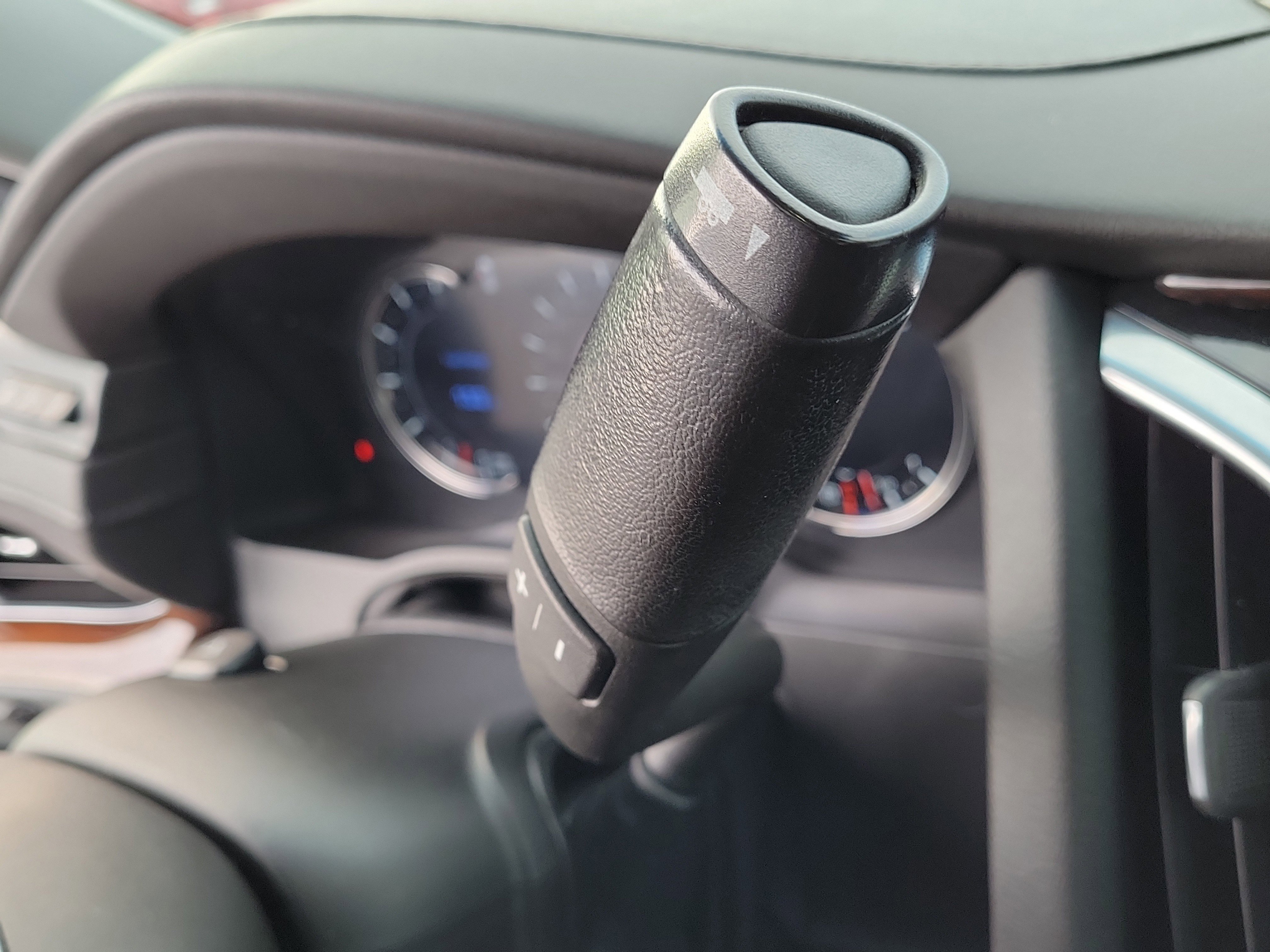 Used 2019 Cadillac Escalade ESV Luxury image 33