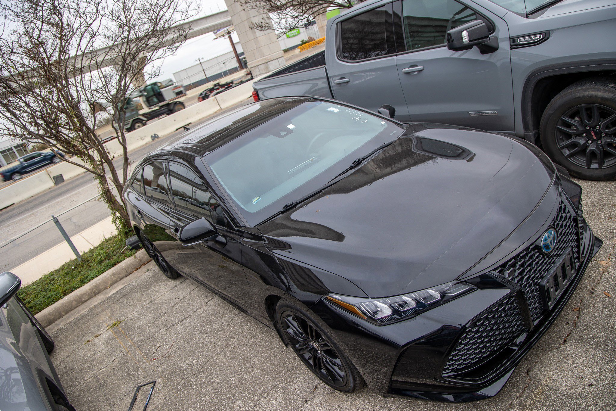 Used 2022 Toyota Avalon XSE image 5