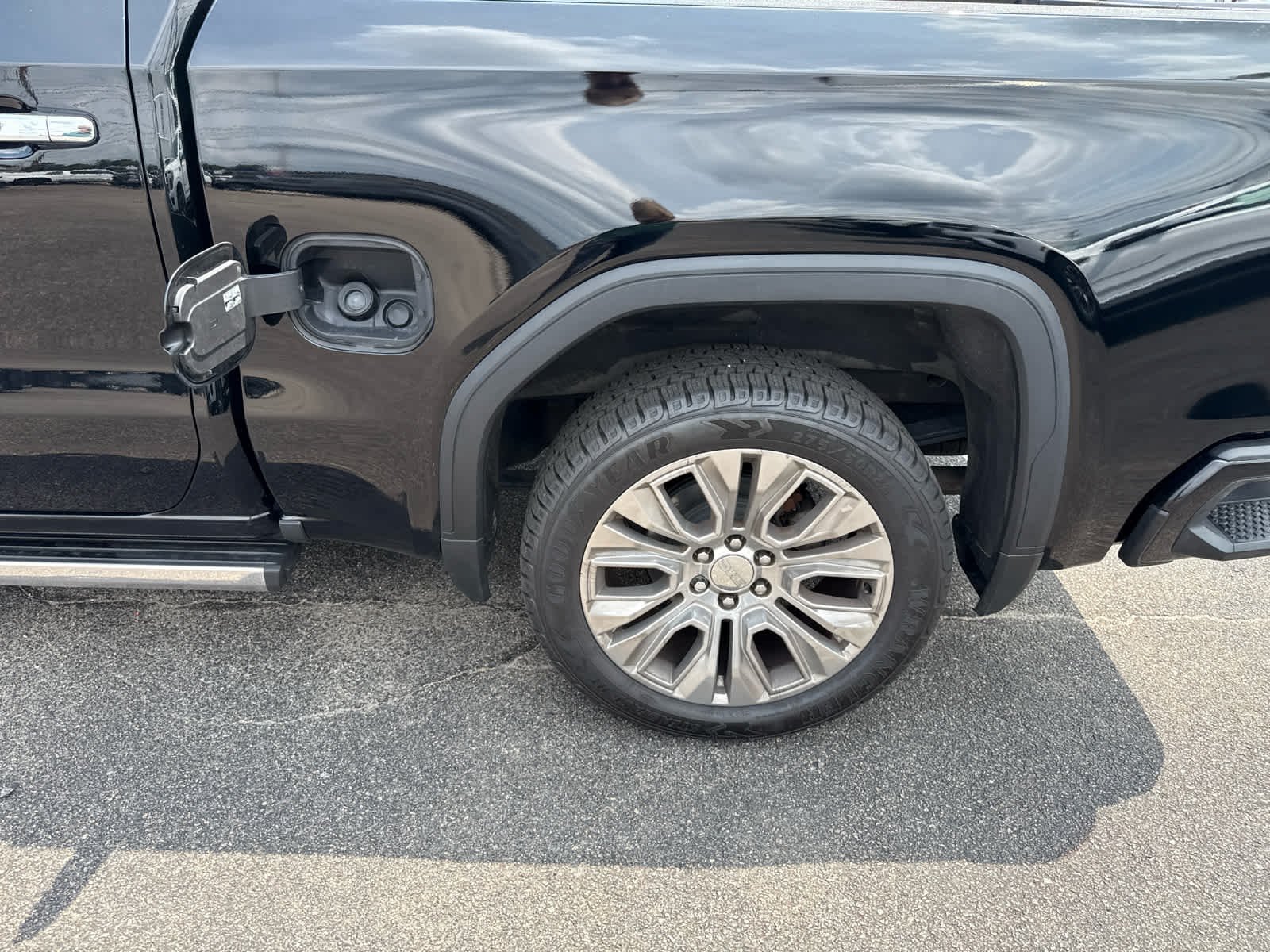 Certified 2023 GMC Sierra 1500 Denali w/ Denali Reserve Package AWD/4WD image 9