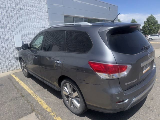 Used 2015 Nissan Pathfinder S FWD image 3