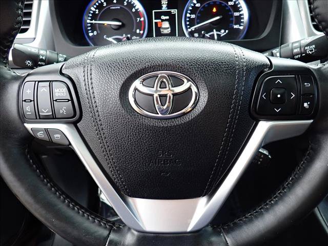 Used 2015 Toyota Highlander XLE AWD/4WD image 14
