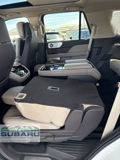 Used 2023 Lincoln Navigator Reserve image 30