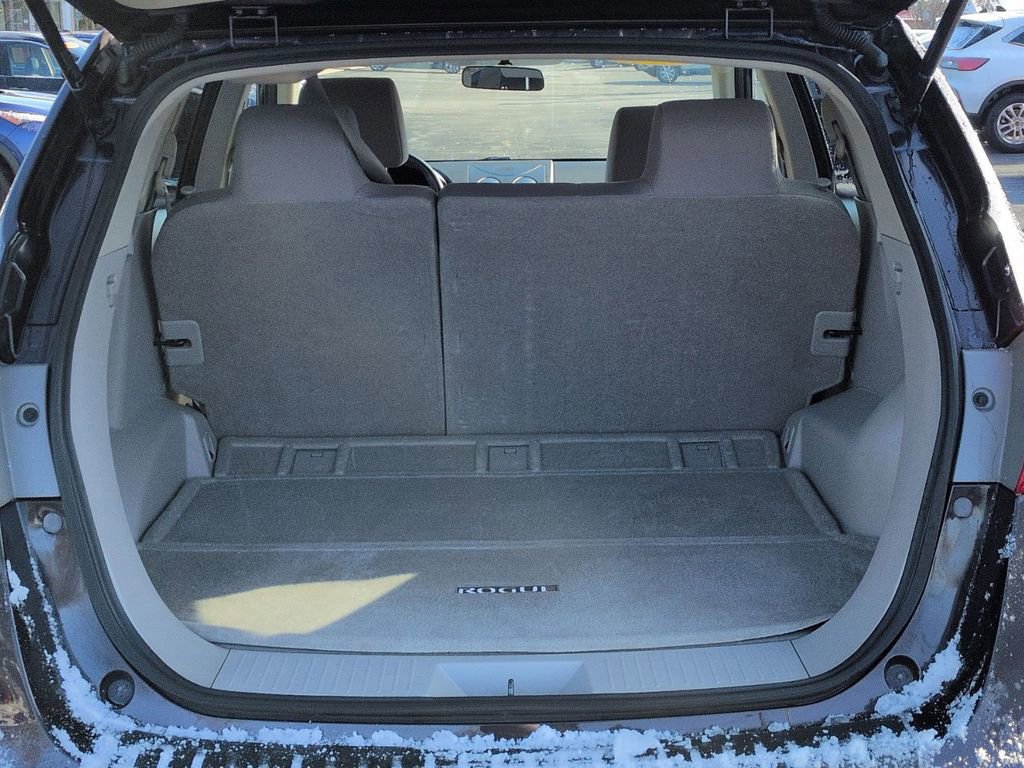 Used 2013 Nissan Rogue SV image 9