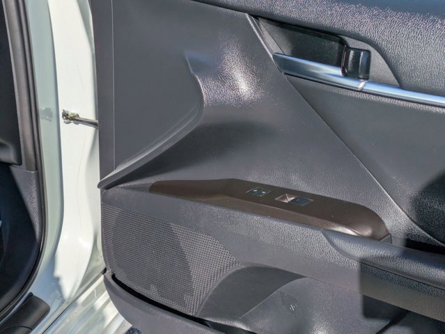 Used 2024 Toyota Camry SE image 27