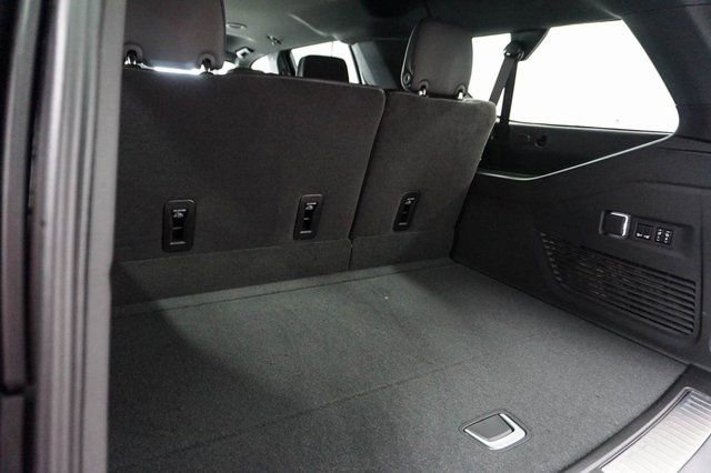 New 2026 Chevrolet Suburban Premier image 20