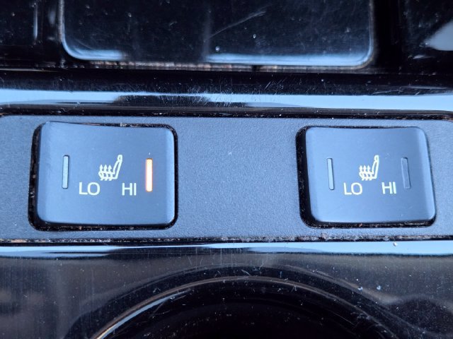 Used 2021 Toyota Prius Limited w/ Premium Convenience Package FWD image 14