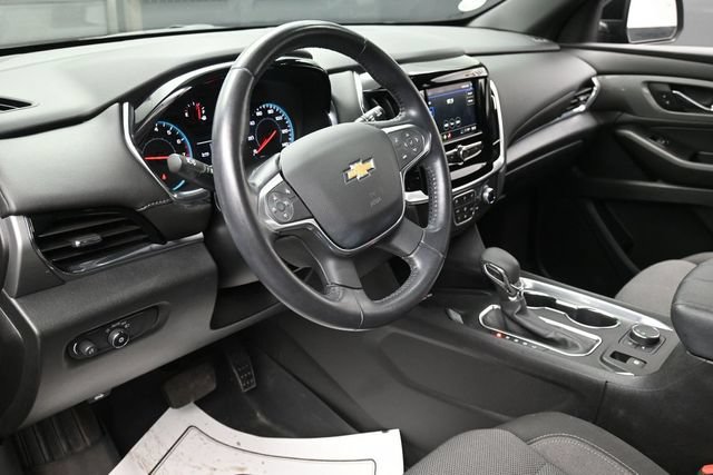 Used 2022 Chevrolet Traverse LT FWD image 14