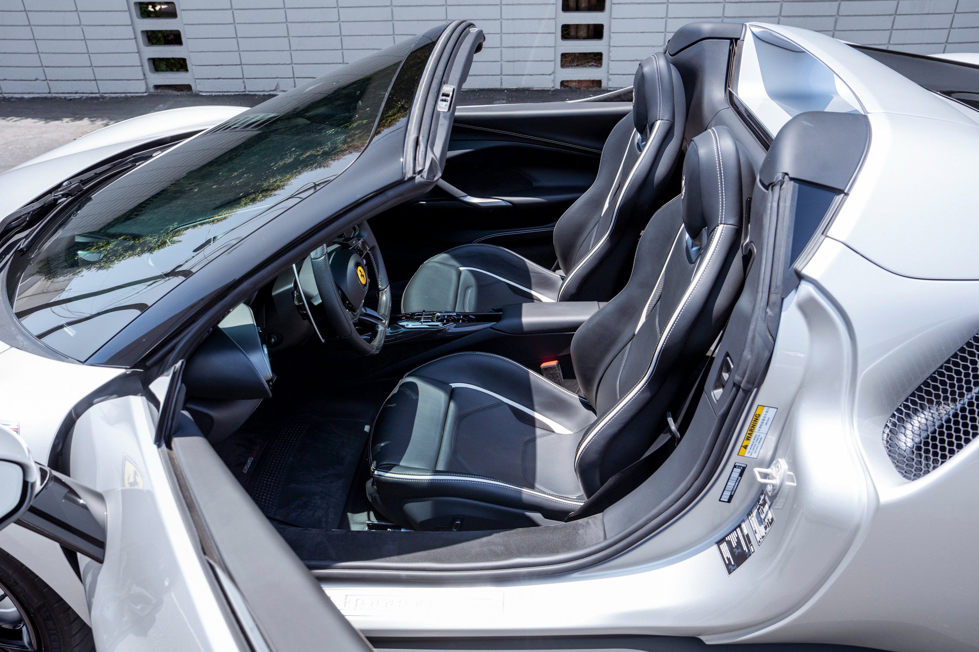 Used 2024 Ferrari 296 GTS image 39