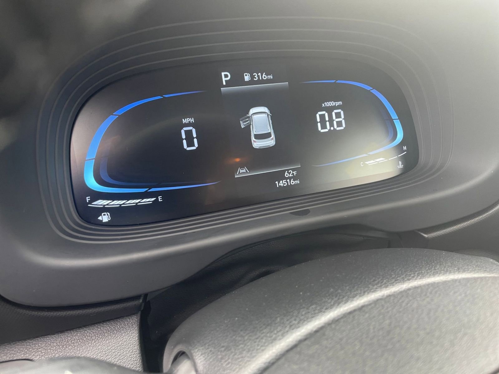 Used 2025 Hyundai Venue SEL image 35