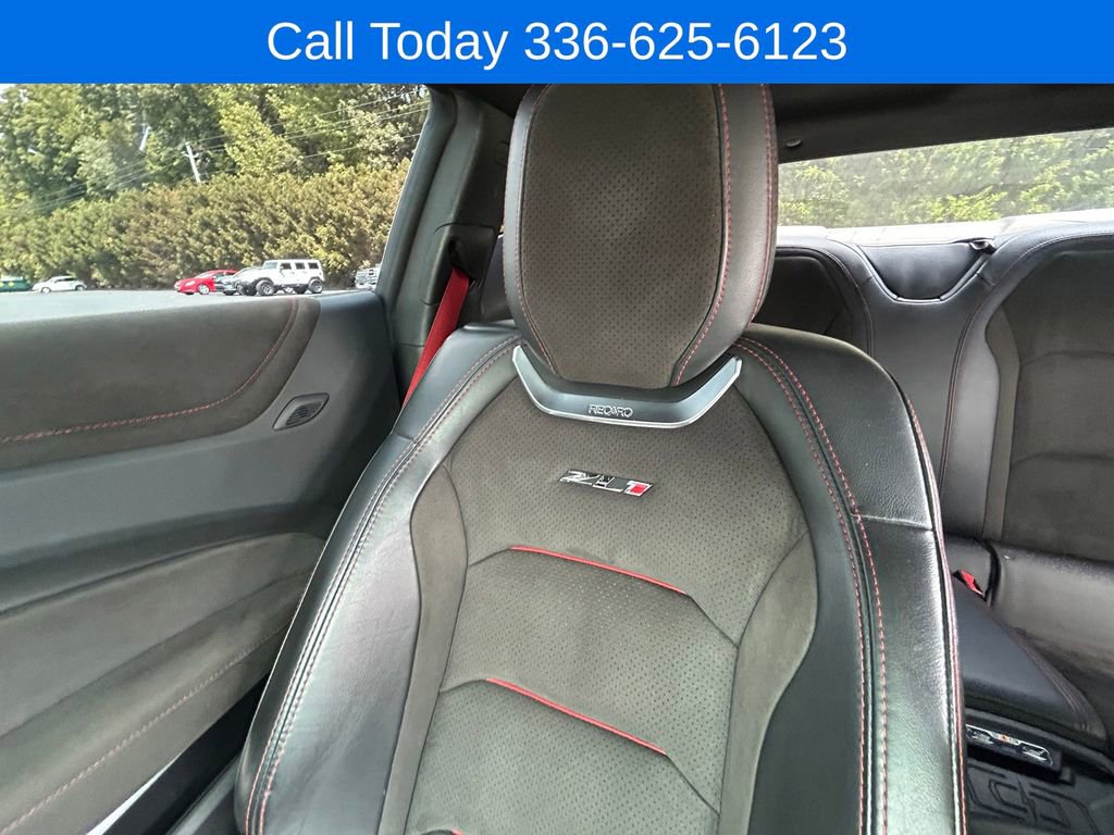 Used 2018 Chevrolet Camaro ZL1 RWD image 25