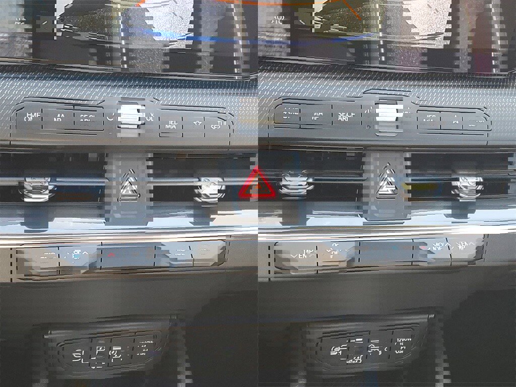 New 2025 Kia K4 GT-Line image 19