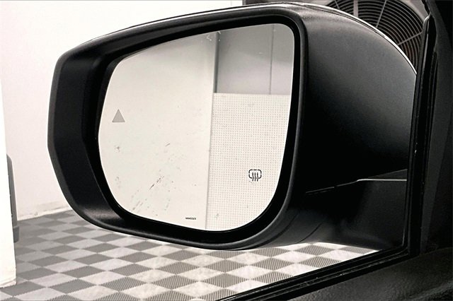 Used 2023 Jeep Grand Cherokee Laredo image 32