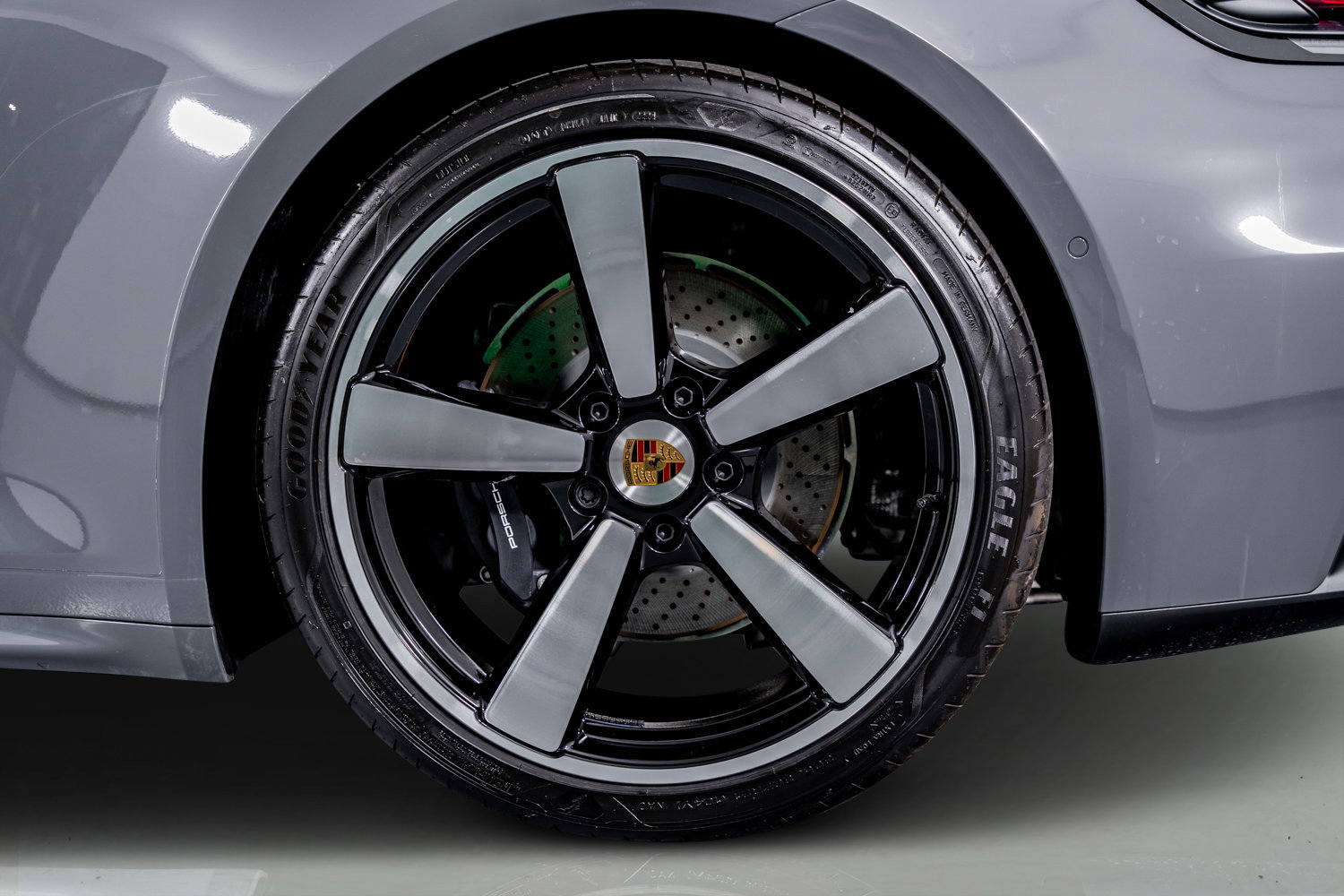 Used 2025 Porsche 911 Carrera image 24
