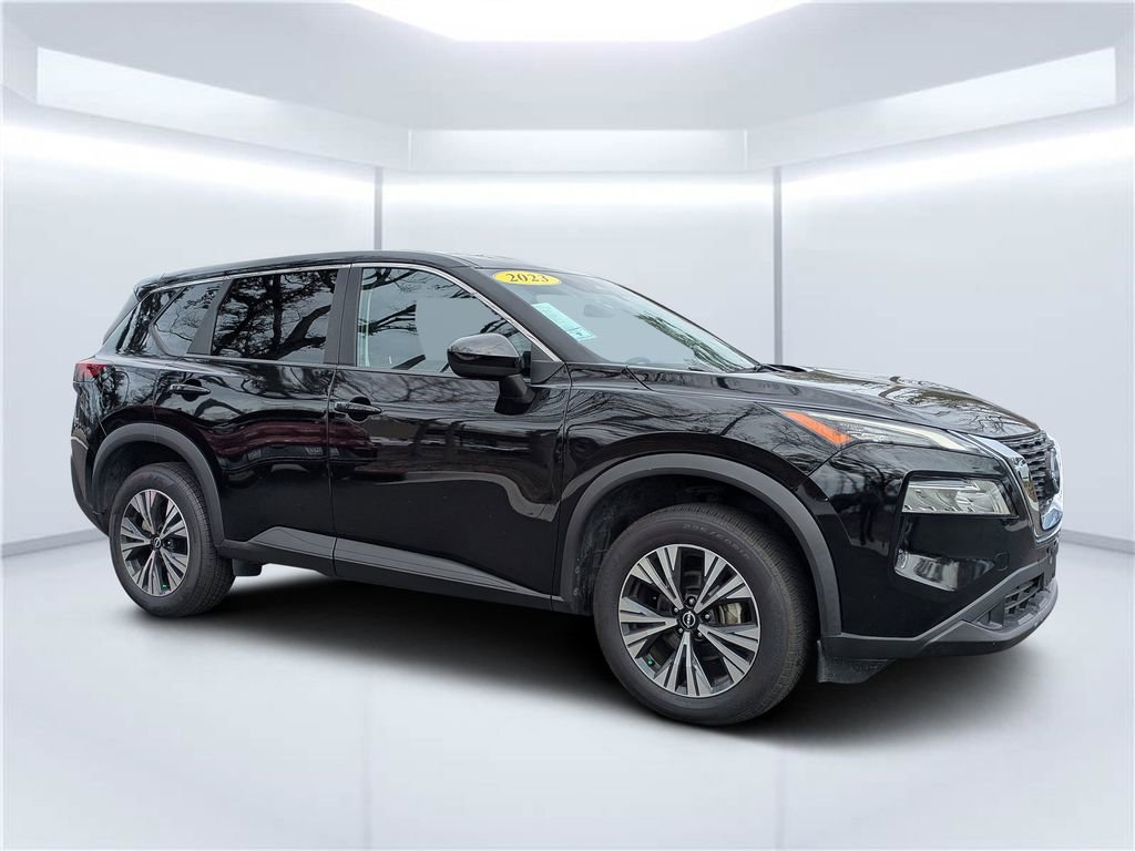Used 2023 Nissan Rogue SV image 1