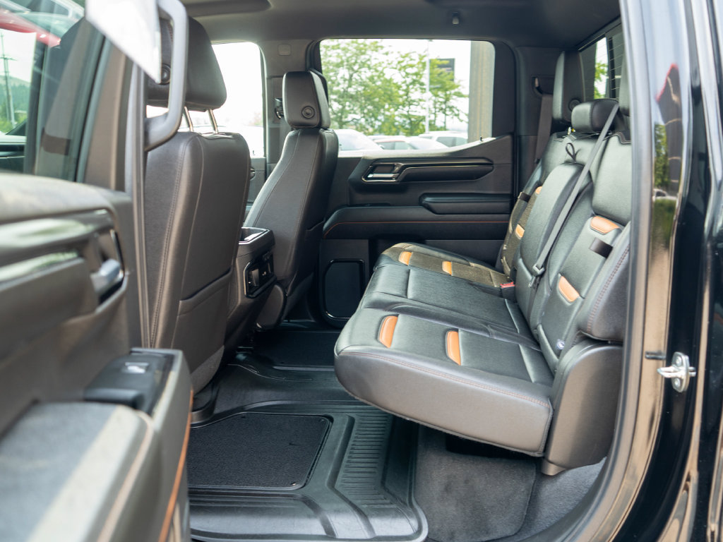 Certified 2023 GMC Sierra 1500 AT4 w/ AT4 Premium Package AWD/4WD image 13