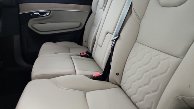 Certified 2026 Volvo XC90 B6 Plus w/ Protection Package Premier AWD/4WD image 30