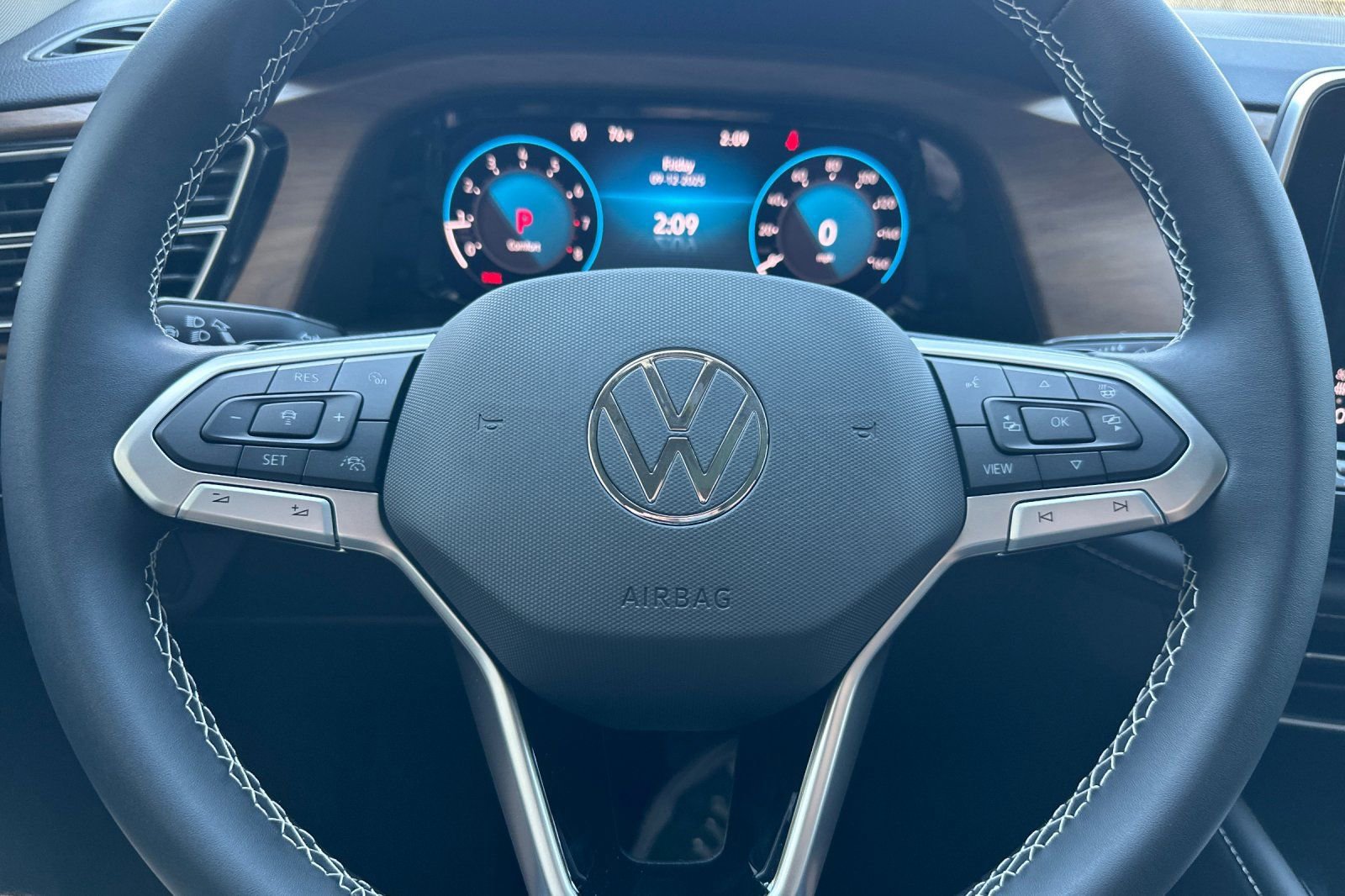 New 2026 Volkswagen Atlas SE image 23