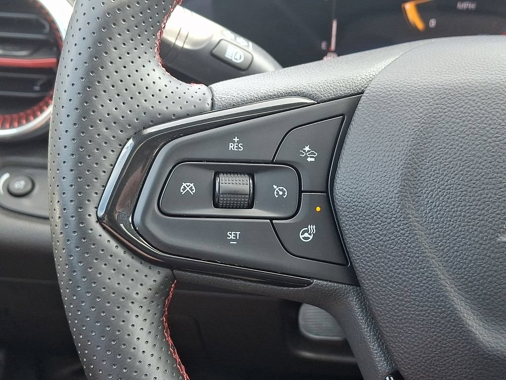 Certified 2024 Chevrolet Trax RS w/ Sunroof Package FWD image 27