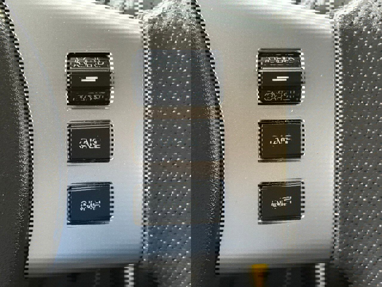 Used 2016 Nissan Frontier SV image 18