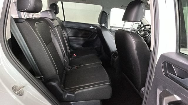 Used 2023 Volkswagen Tiguan SE FWD image 30