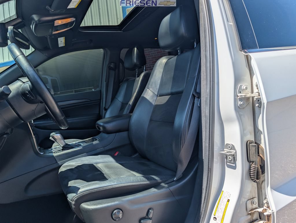 Used 2019 Jeep Grand Cherokee Altitude AWD/4WD image 11