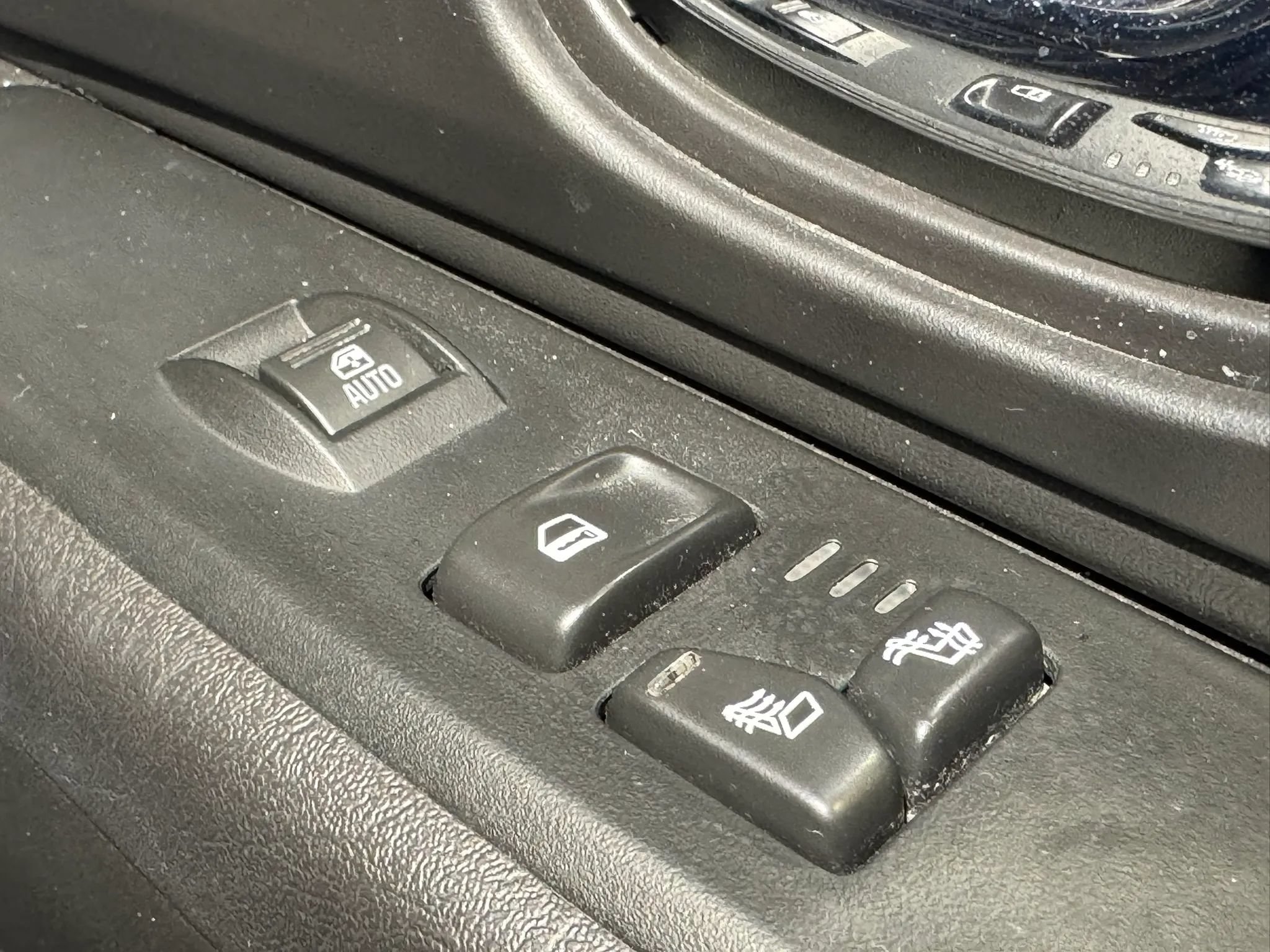 Used 2007 GMC Envoy Denali AWD/4WD image 22