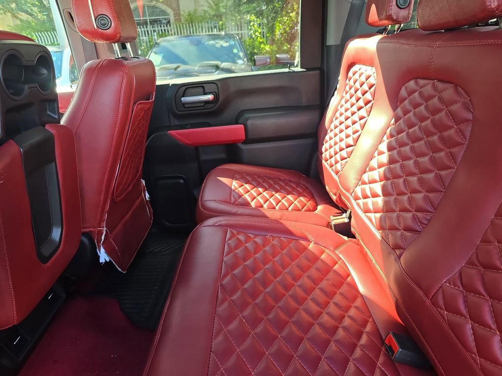 Used 2021 Chevrolet Silverado 2500 Custom w/ Custom Value Package image 11